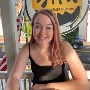 Meet your Posher, Olivia